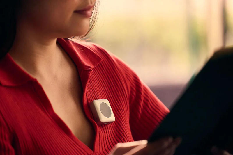 Бывшие инженеры Apple создали носимую ИИ-кнопку Button, но не объяснили, зачем