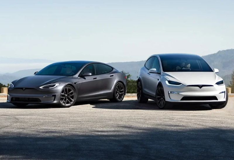 Tesla впервые с конца 2024 года обошла BYD по объёму поставок электромобилей