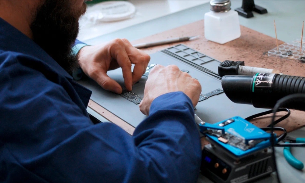 В России начали разработку микрофонного модуля для спутниковой связи