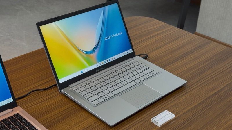 Asus выпустила бюджетные ноутбуки Vivobook S14 и S16 на шестиядерных Core 7 — младший метит в конкуренты MacBook Neo