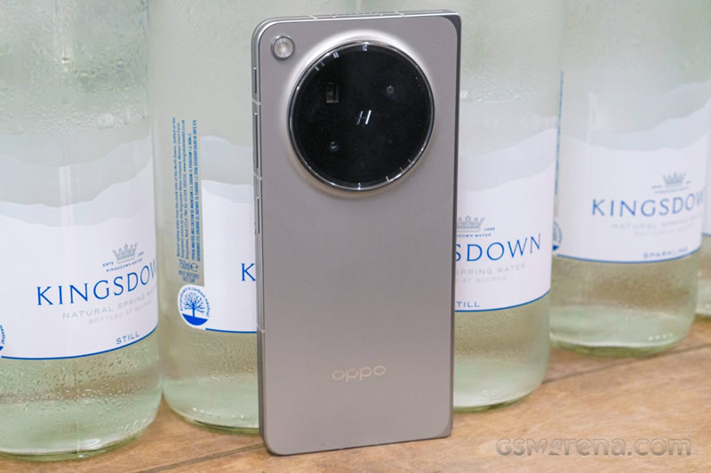 Складной смартфон Oppo Find N6, релиз которого намечен на 17 марта, получил ранний обзор и распаковку