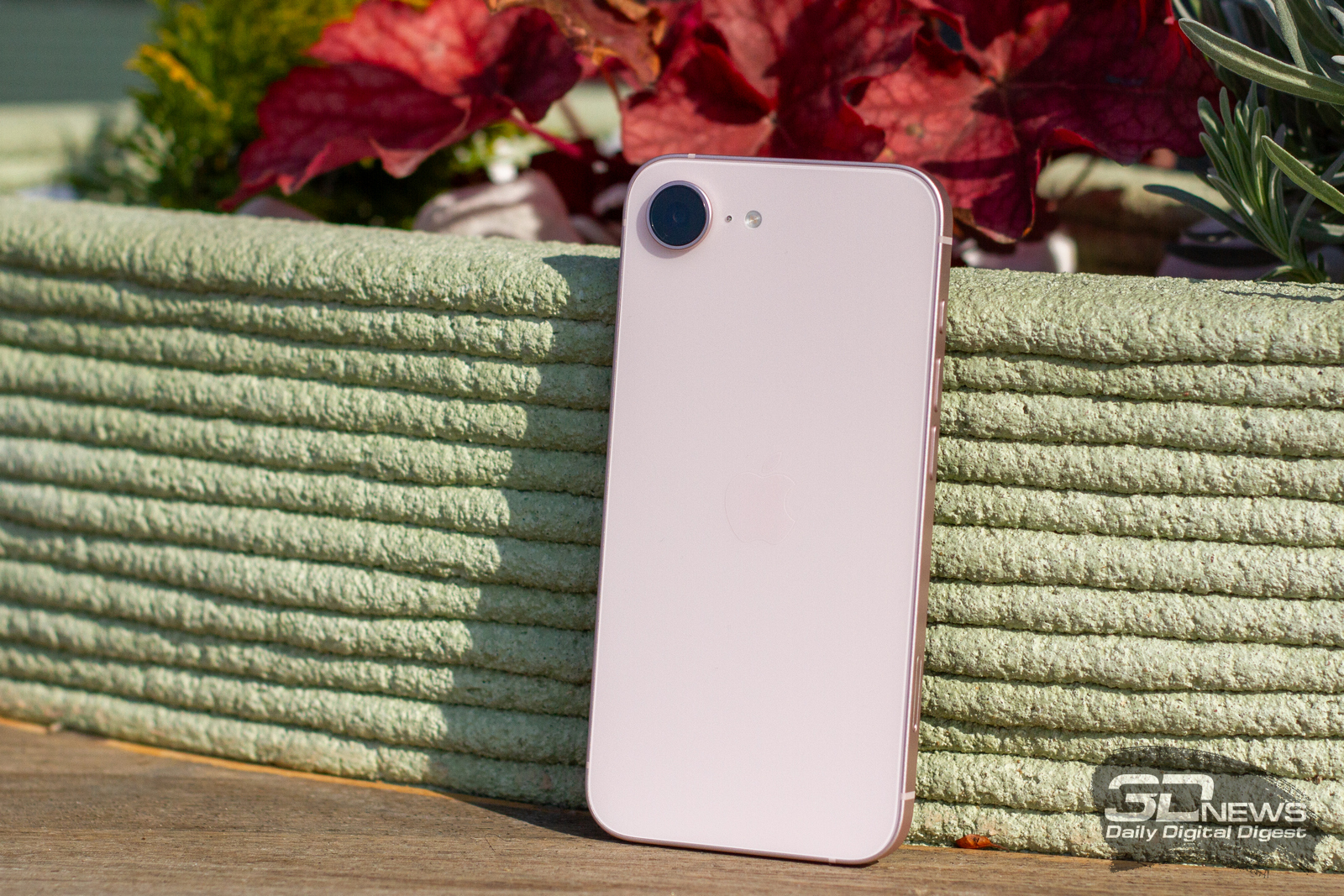 Обзор Apple iPhone 17e: незаконченная работа над ошибками