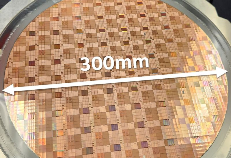 Intel научилась изготавливать самые тонкие в мире чиплеты на базе нитрида галлия