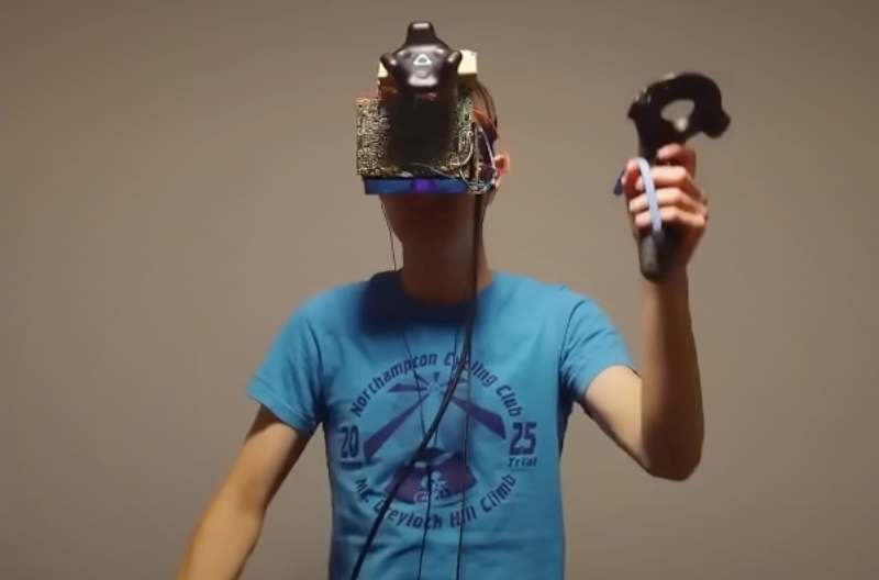 Энтузиаст построил VR-гарнитуру на базе ЭЛТ-мониторов — она оказалась на удивление удобной