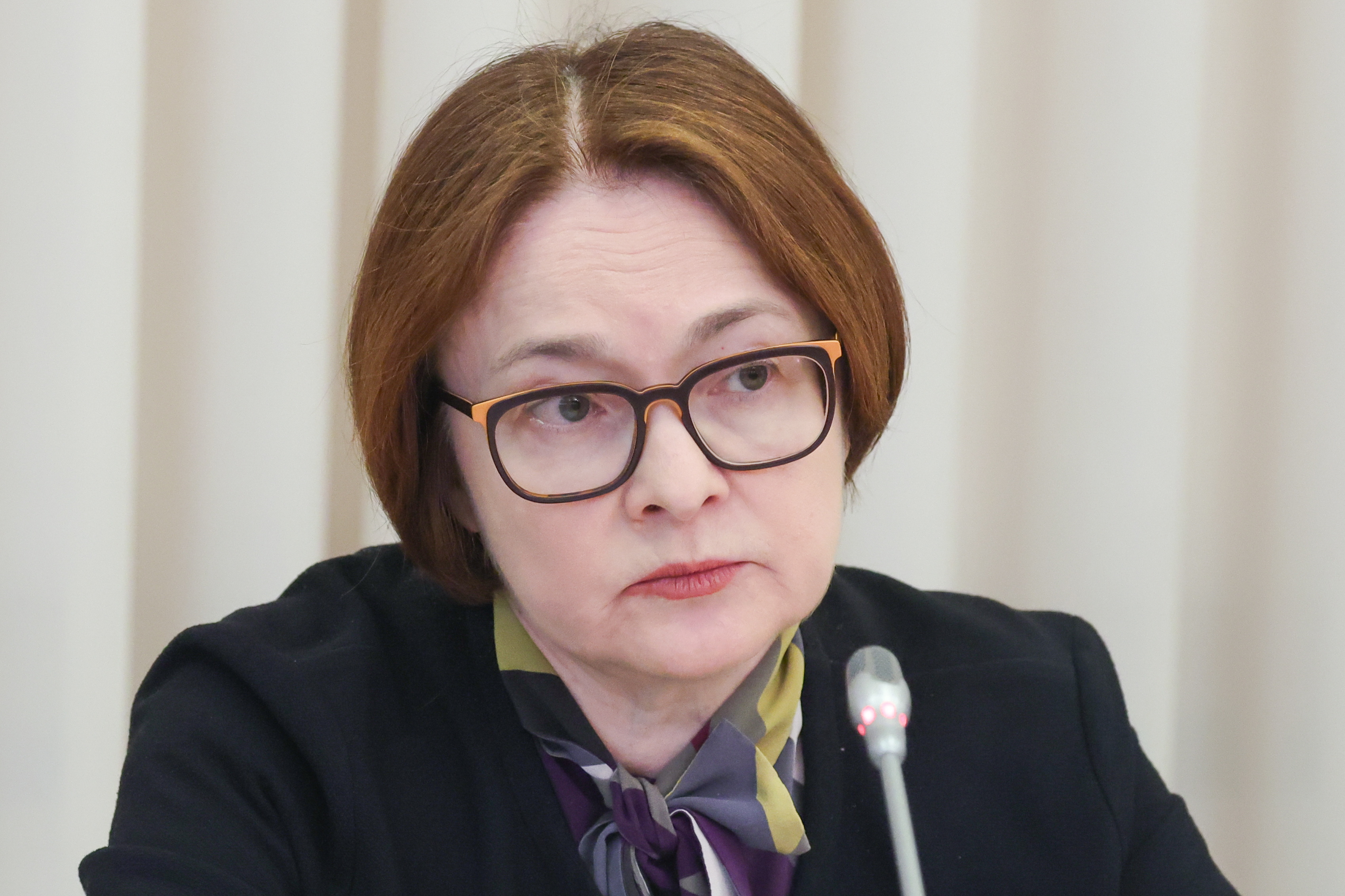 ЦБ обсуждает с правительством системные решения по криптовалюте