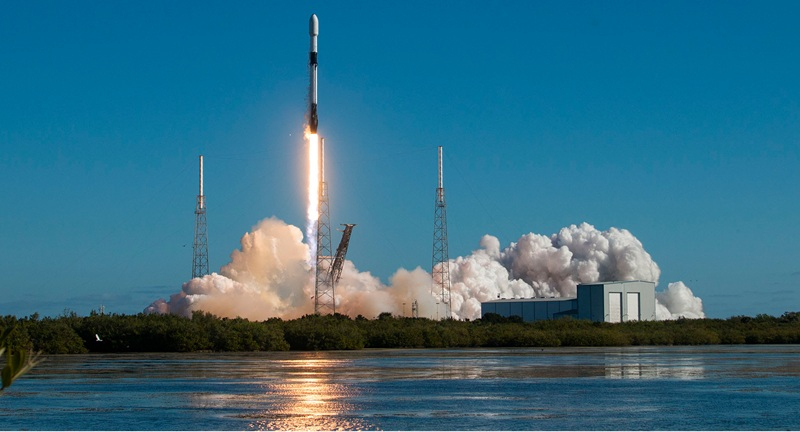 «Цирк, да и только» — Сэм Альтман посмеялся над идеей Илона Маска размещать ЦОД в космосе