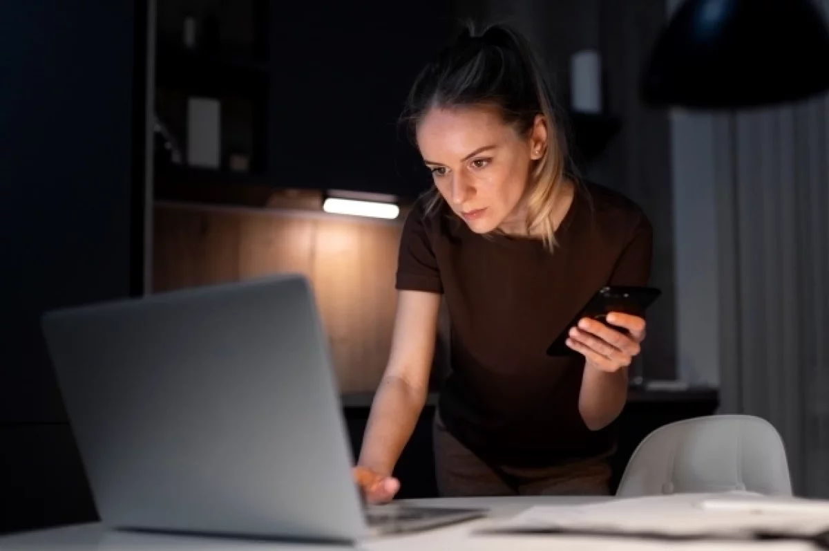 Мошенники начали запугивать россиян фейковыми налогами