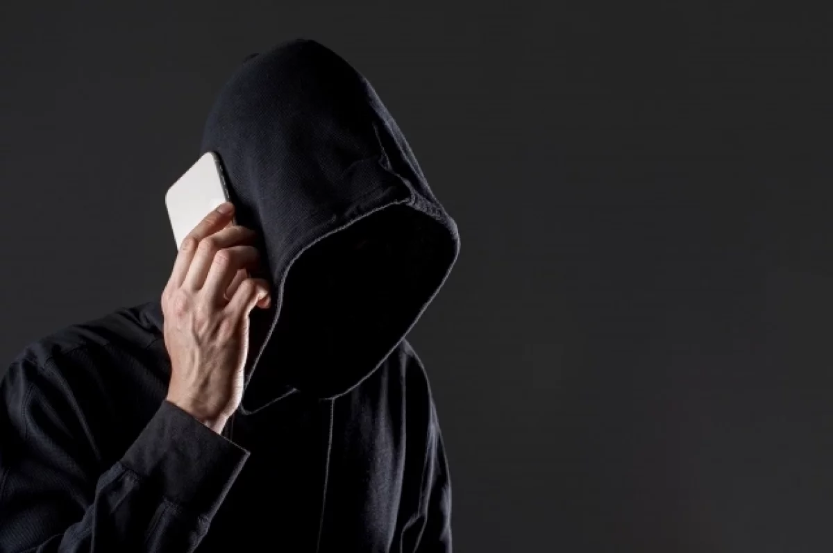 Эксперт Рудая: мошенники начали использовать схему с доставкой цветов