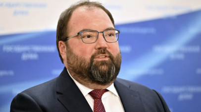 Шадаев анонсировал законопроект по регулированию ИИ в России